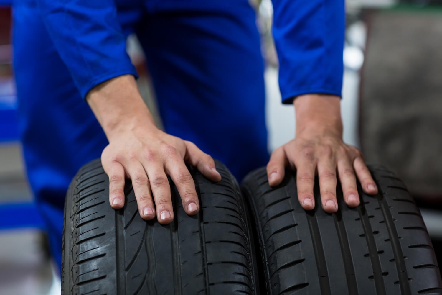 Ako spoznám, že je pneumatika opotrebovaná alebo nevhodná na použitie?
